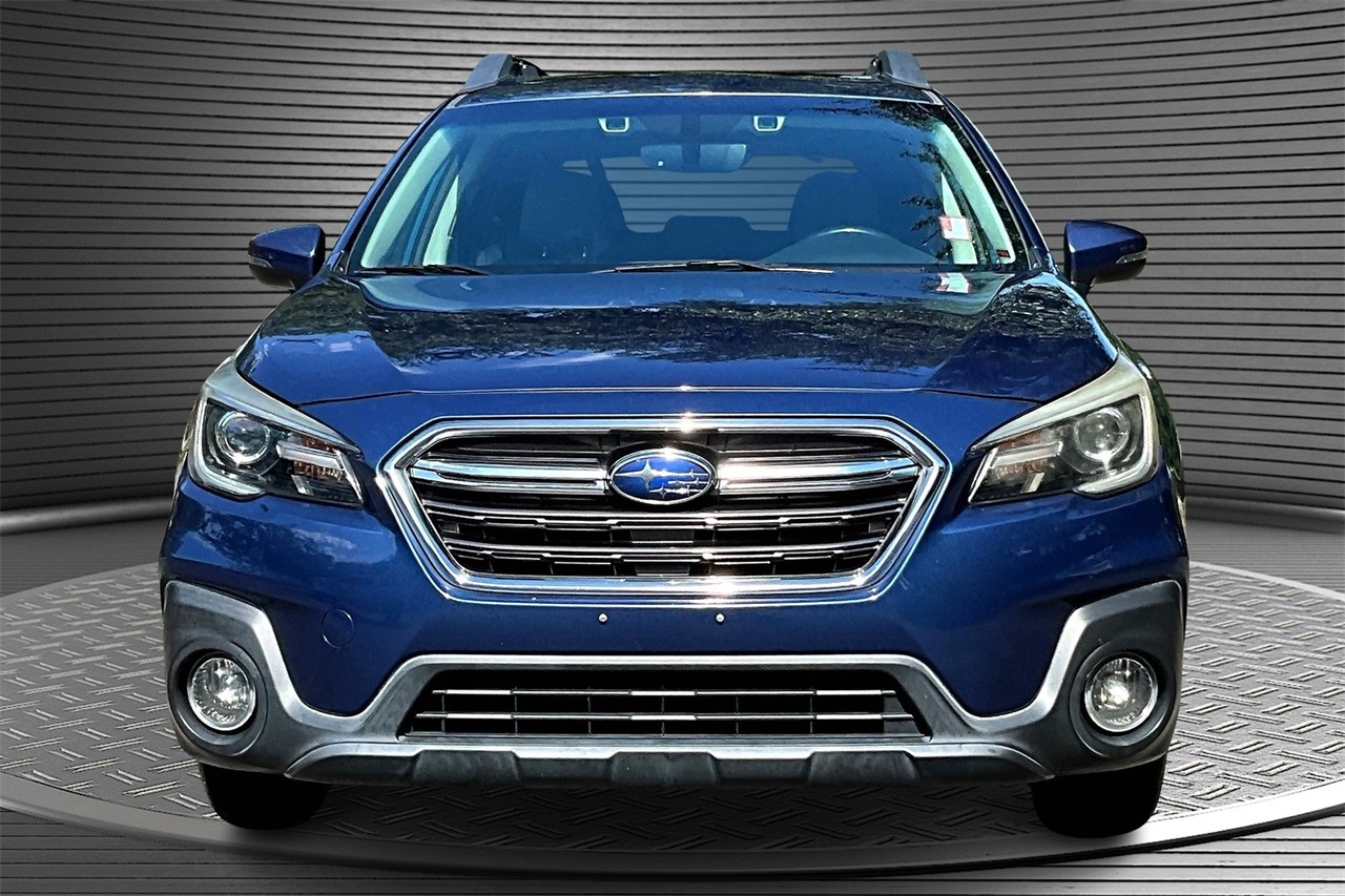 2019 Subaru Outback Limited photo 2