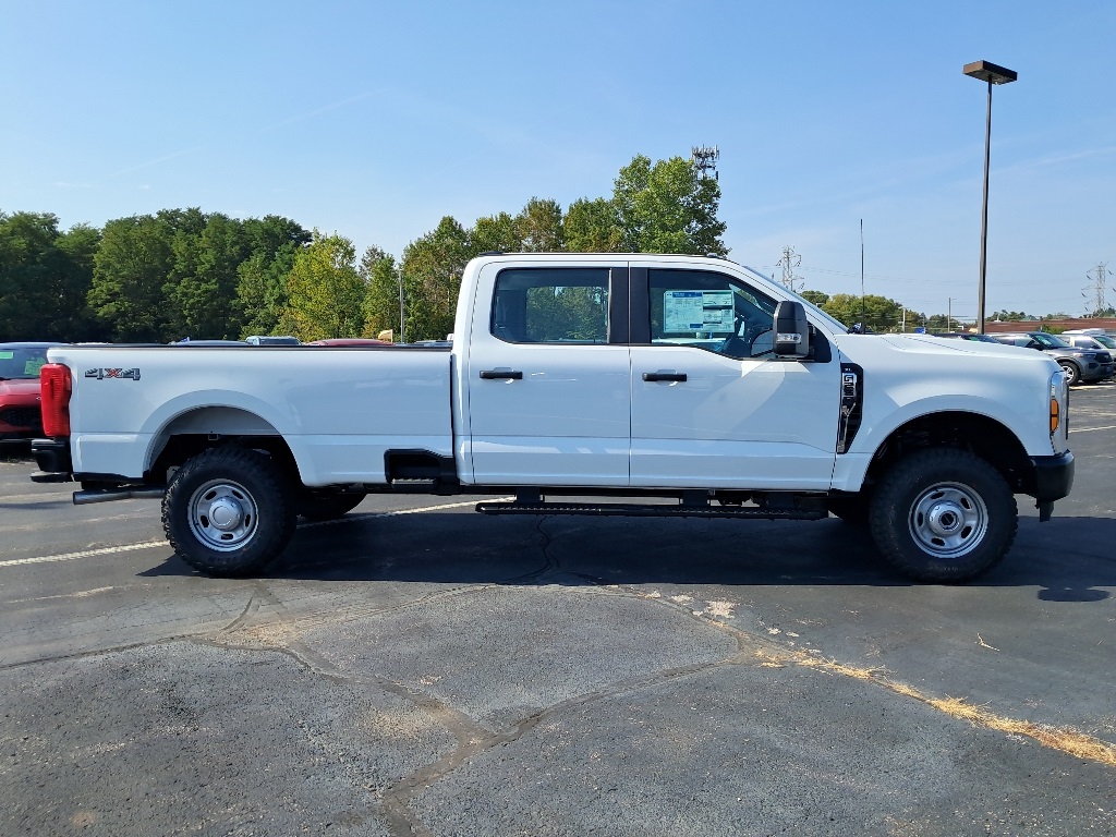 2026 Ford F-250 XL photo 3