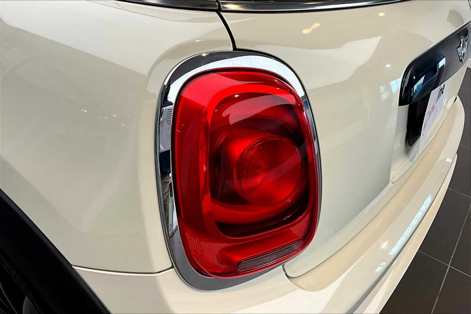 2015 Mini Cooper Hardtop S photo 25