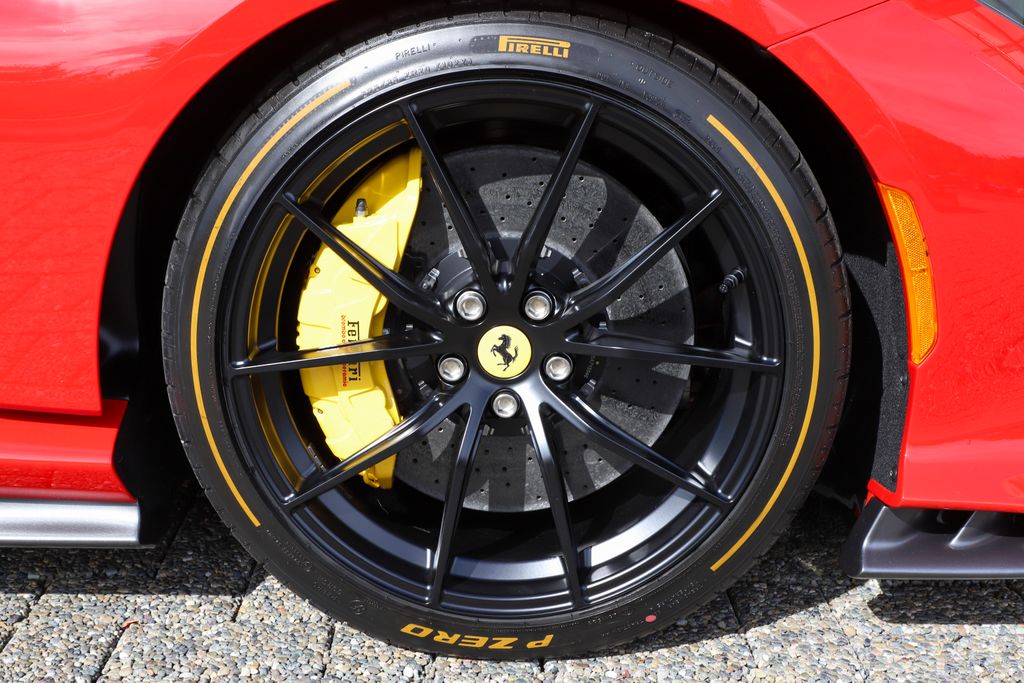 2023 Ferrari 812 Competizione photo 60