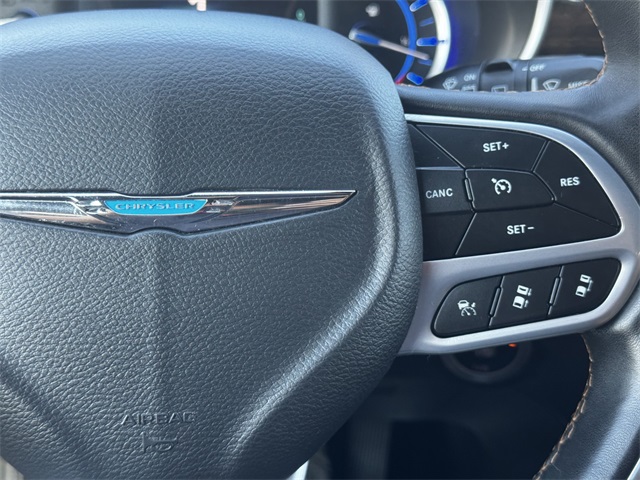 2021 Chrysler Pacifica Hybrid Pinnacle photo 26