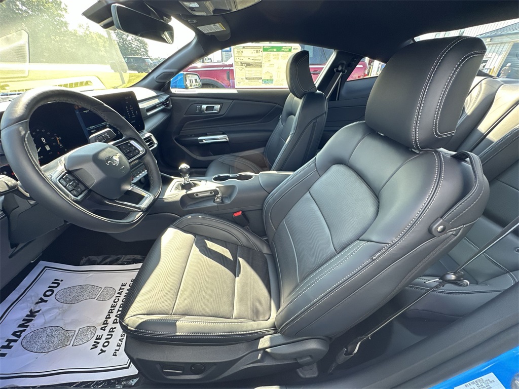 2025 Ford Mustang GT Premium photo 11