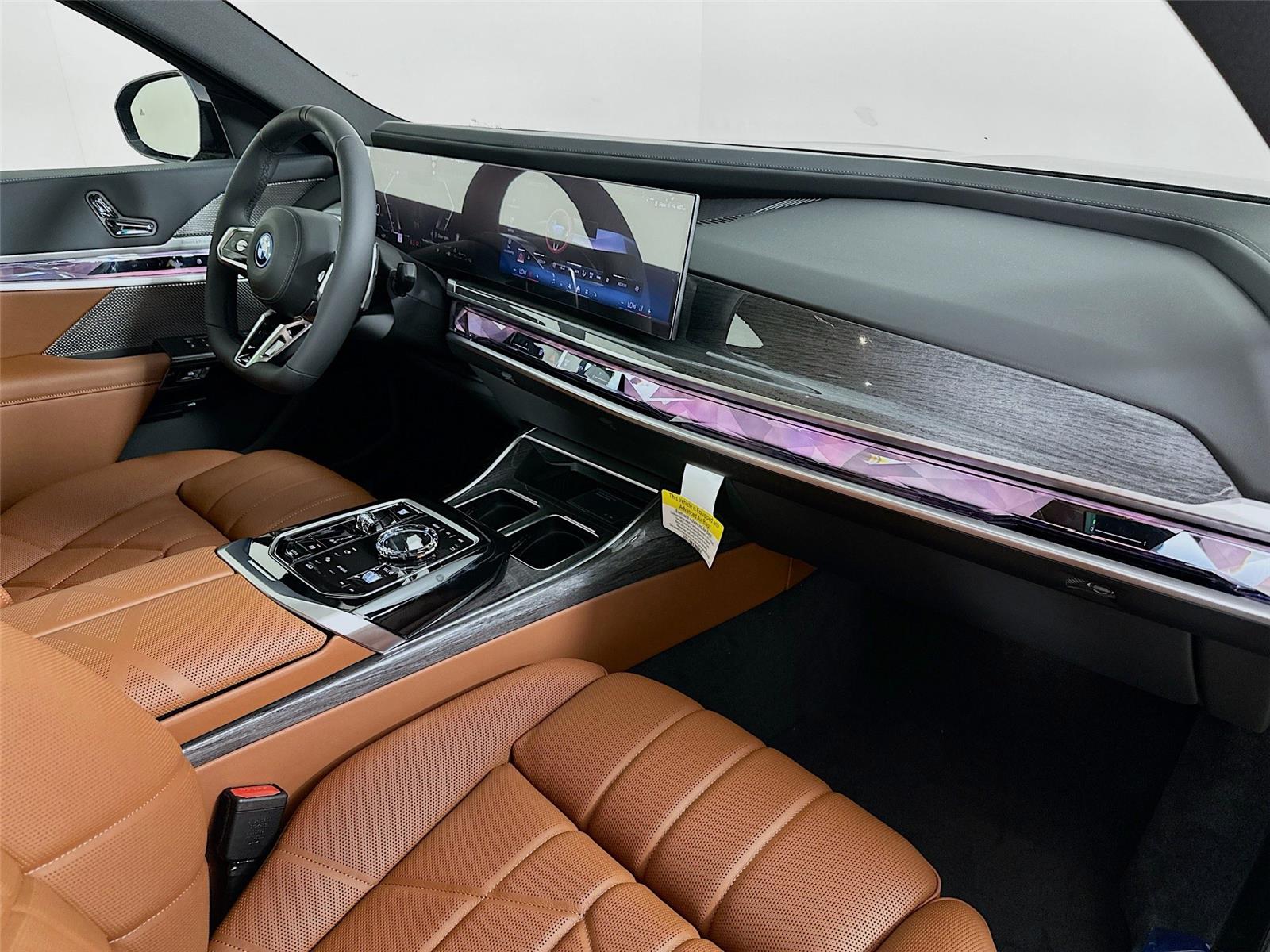 2026 Bmw 750e photo 30