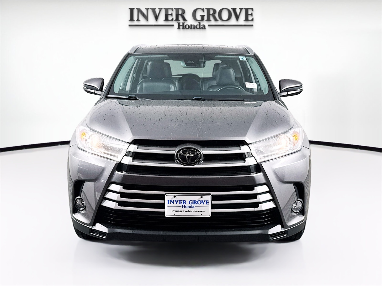 Used 2018 Toyota Highlander XLE with VIN 5TDJZRFHXJS556245 for sale in Inver Grove Heights, Minnesota