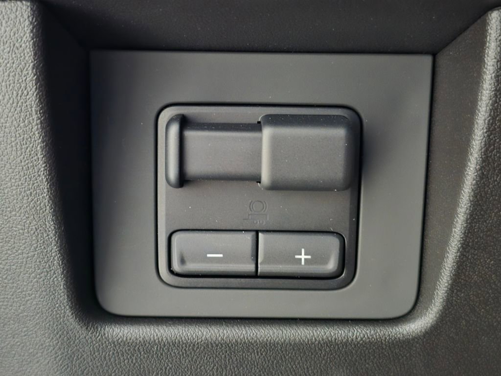2025 Chevrolet Colorado Work Truck LT photo 3