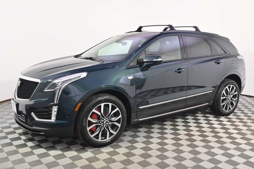 2025 Cadillac XT5 Sport photo 2