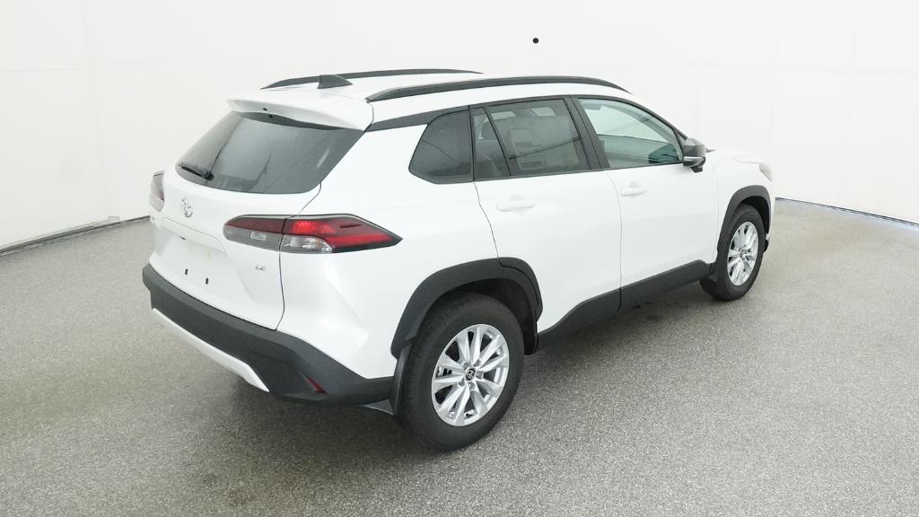 2026 Toyota Corolla Cross LE photo 22