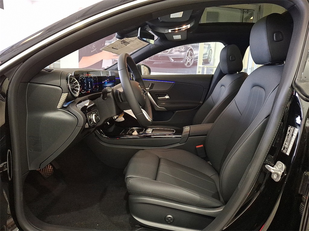 2025 Mercedes Benz CLA 250 4MATIC photo 10
