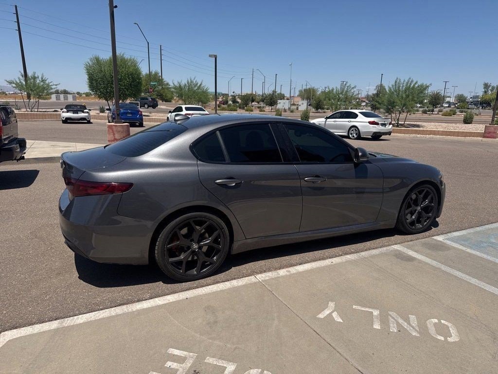 2020 Alfa Romeo Giulia Base photo 3