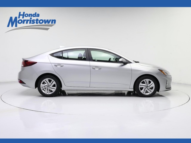 2020 Hyundai Elantra SEL's photo