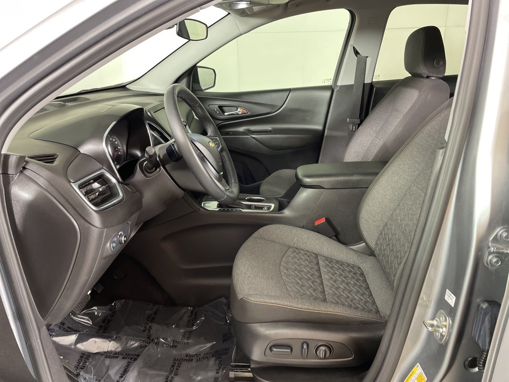 2024 Chevrolet Equinox LT photo 16