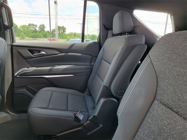 2025 Chevrolet Traverse photo 10