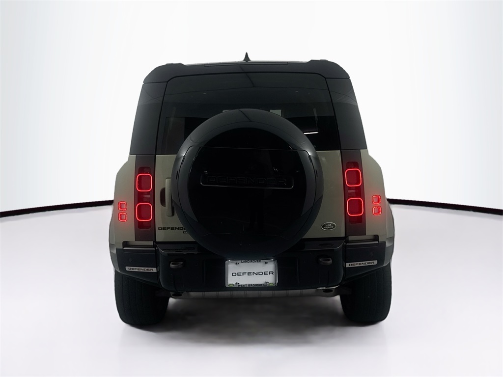 2023 Land Rover Defender 110 X-Dynamic SE photo 6