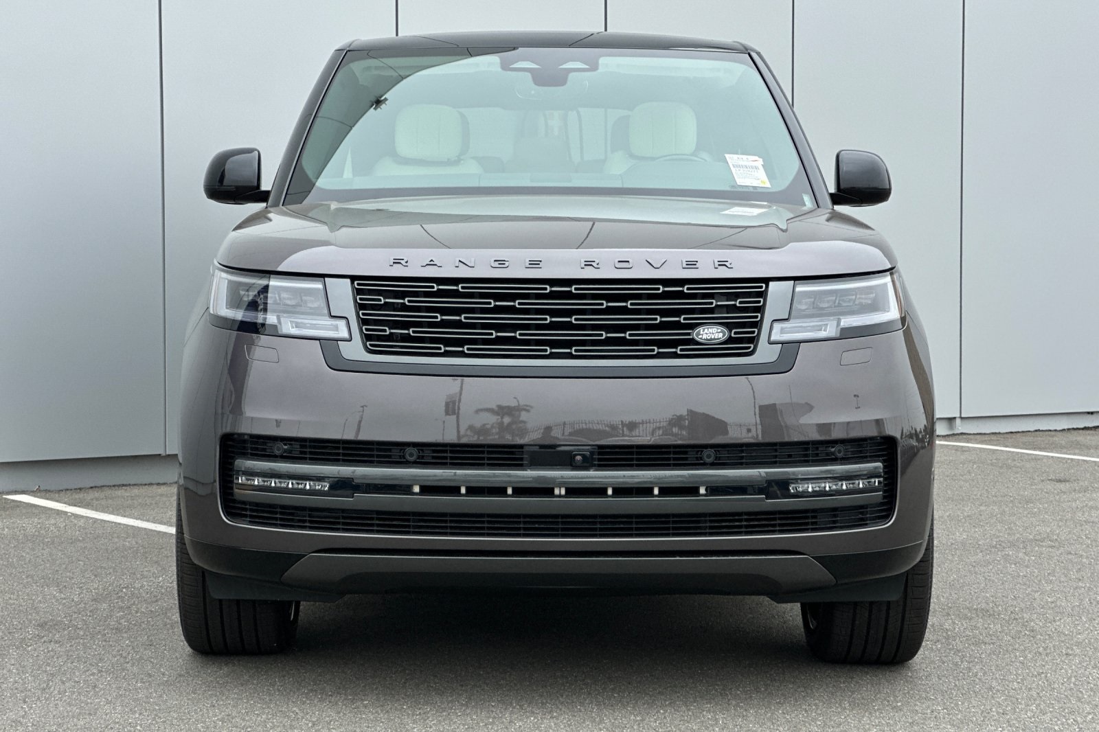 2025 Land Rover Range Rover SE photo 8