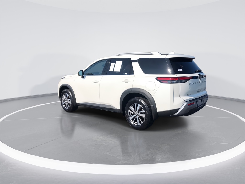 2022 Nissan Pathfinder SL photo 6