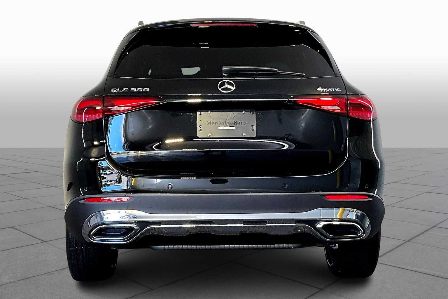 2026 Mercedes Benz GLC 300 4MATIC photo 4