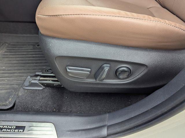2024 Toyota Grand Highlander XLE photo 19