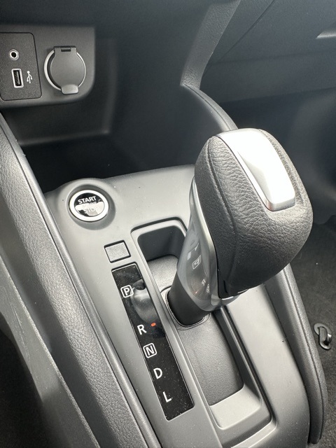 2025 Nissan Kicks Play S photo 16