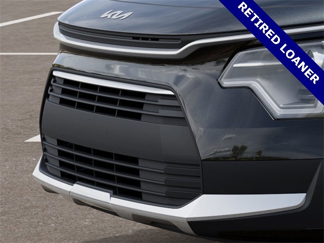 2025 Kia Niro LX photo 4