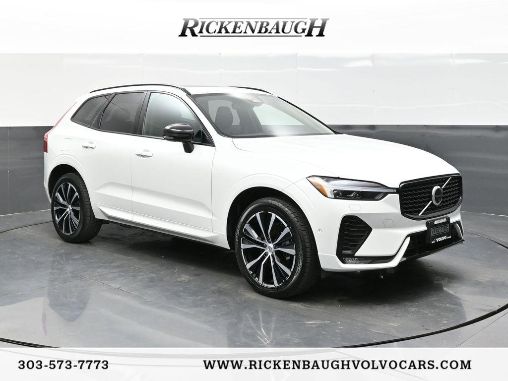 2025 Volvo XC60 Plus's photo