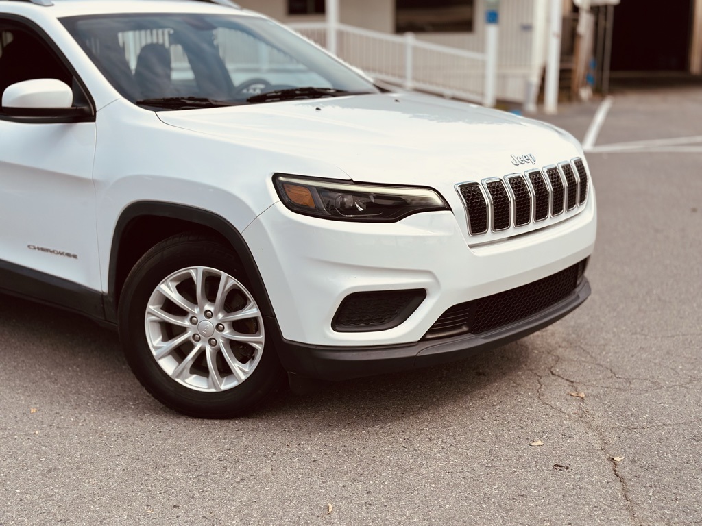 2020 Jeep Cherokee Latitude photo 4
