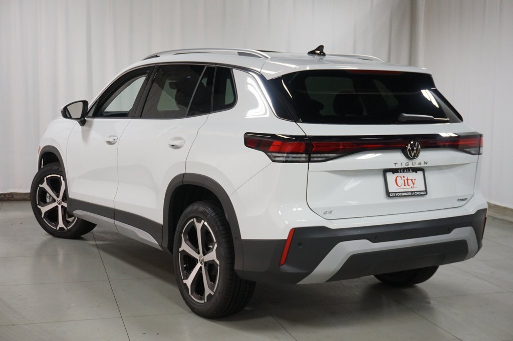 2025 Volkswagen Tiguan SE photo 4