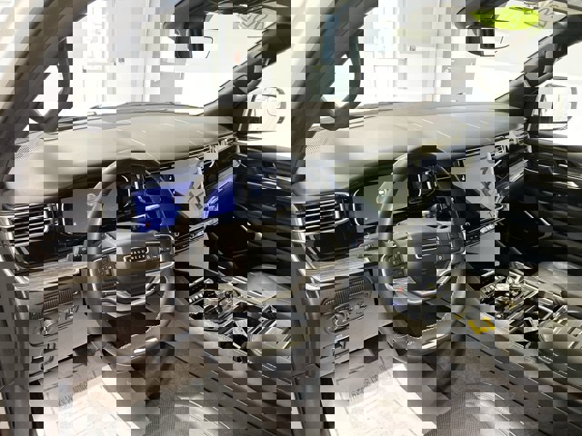 2022 Jeep Wagoneer Series III photo 2