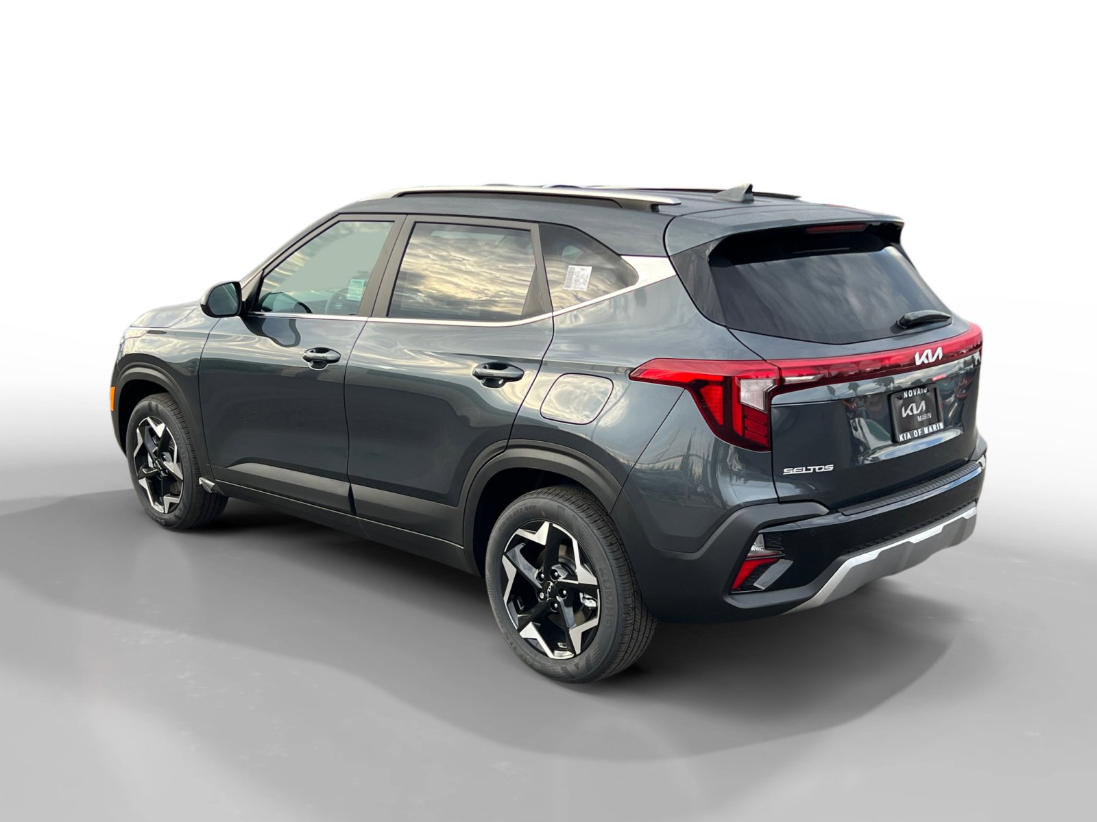 2025 Kia Seltos EX photo 3