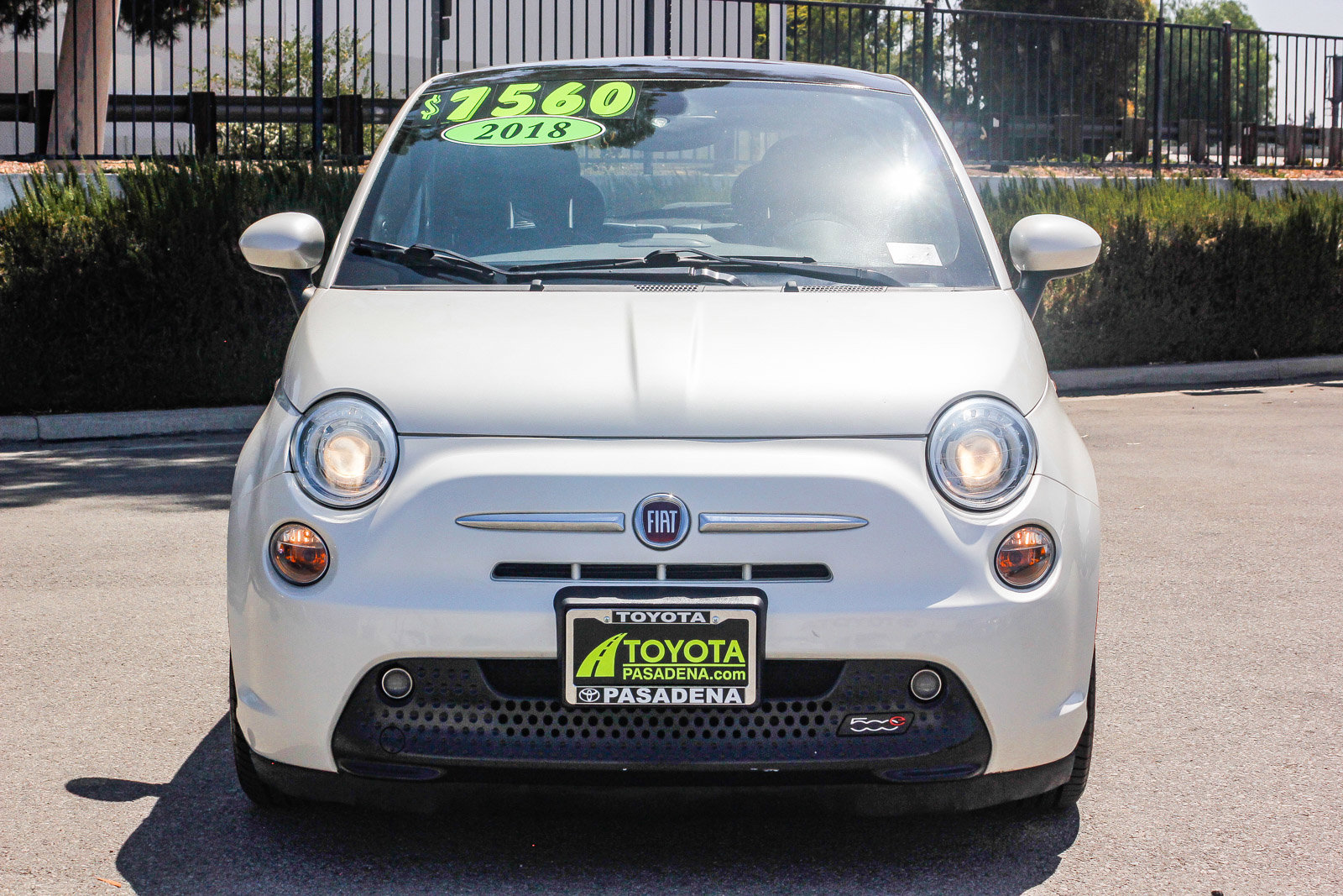 Used 2018 FIAT 500e Battery Electric with VIN 3C3CFFGE5JT377416 for sale in Pasadena, CA