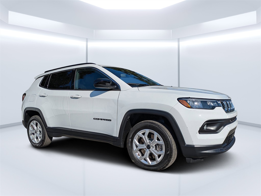 2025 Jeep Compass Latitude's photo