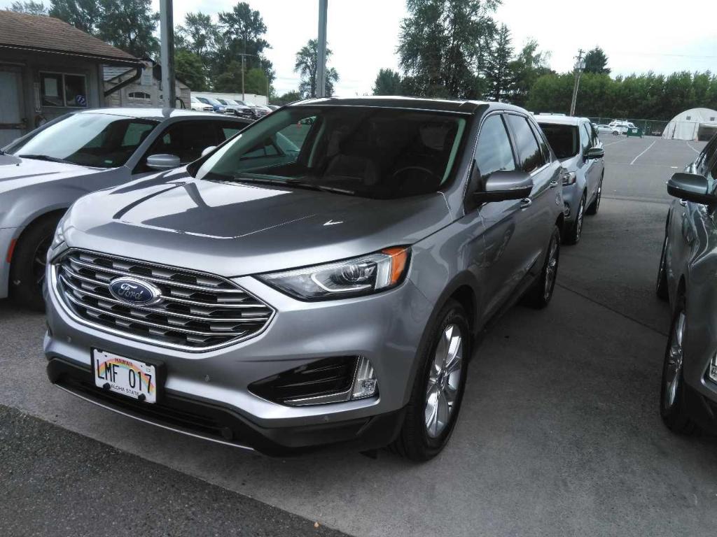 2022 Ford Edge Titanium's photo