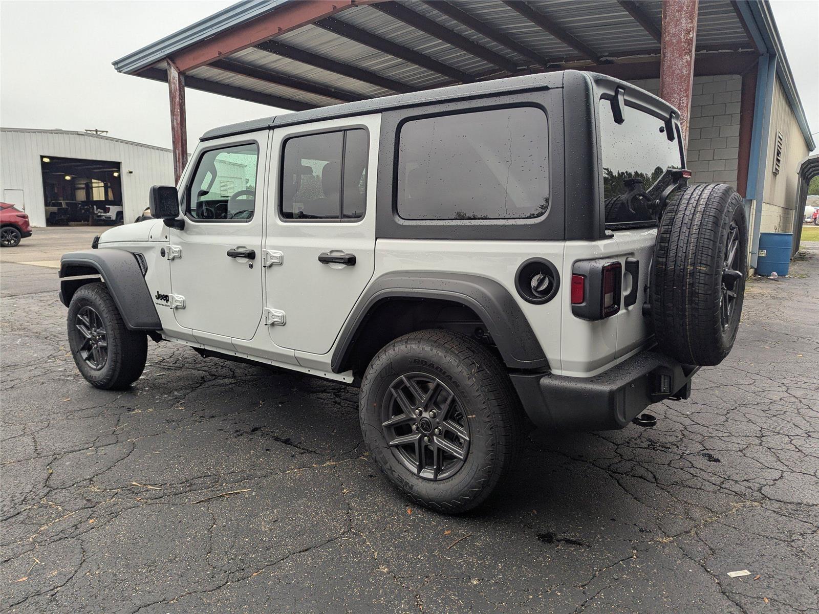 2025 Jeep Wrangler Sport S photo 3
