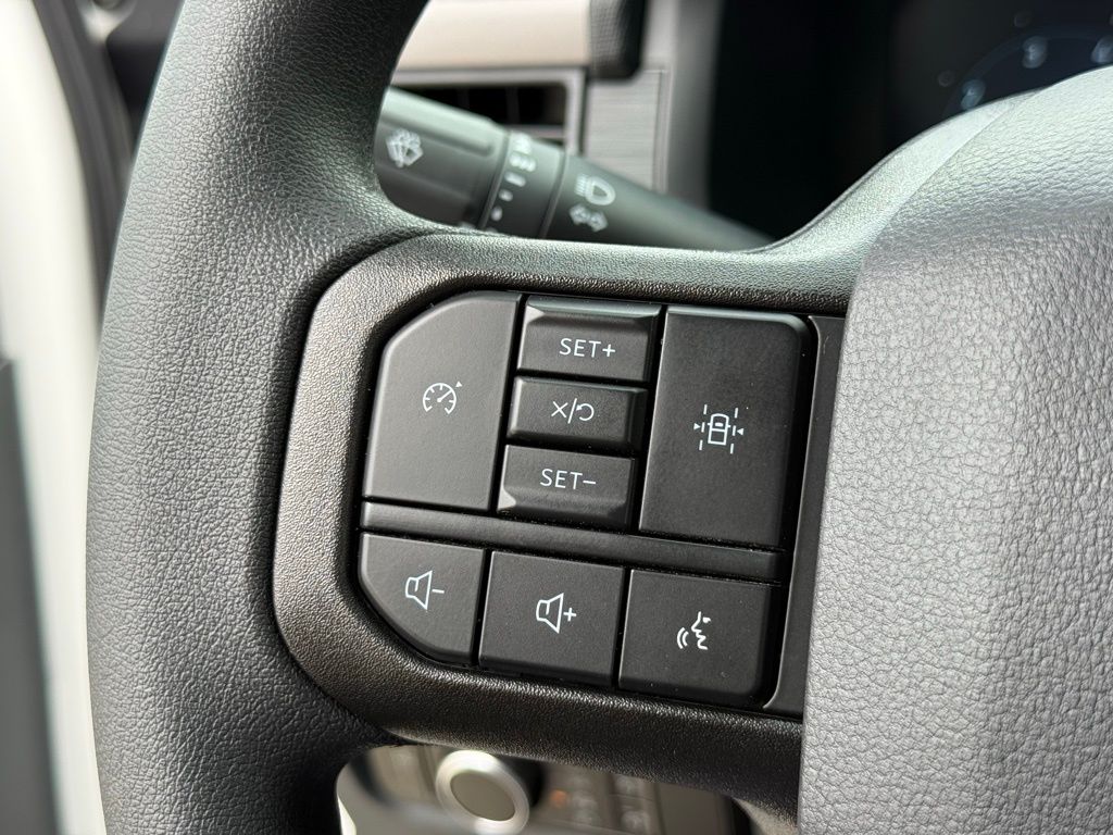 2025 Ford F-150 XL photo 12