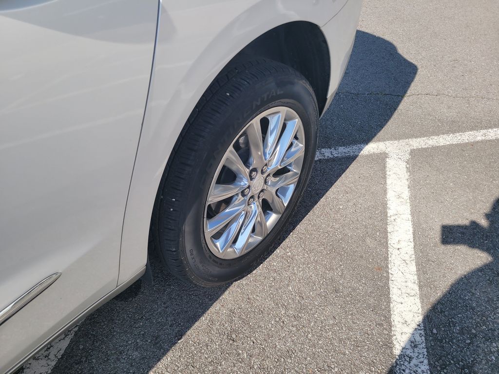 2020 Buick Enclave Essence photo 8