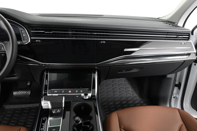 2024 Audi Q7 45 Premium photo 15