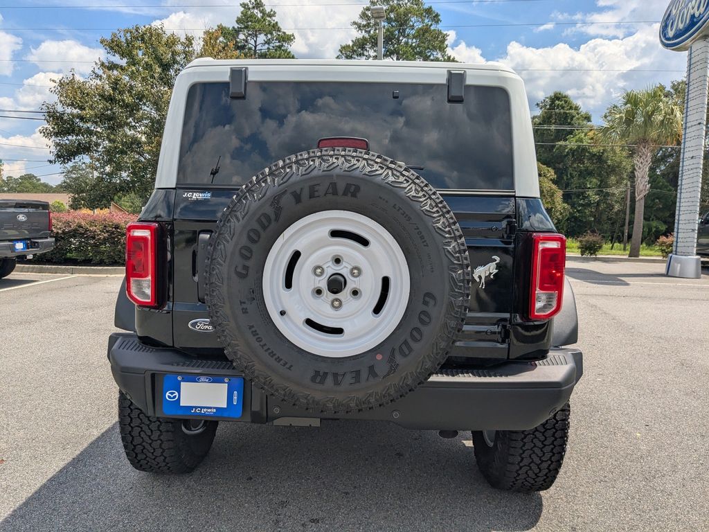 2025 Ford Bronco Heritage First Edition photo 5