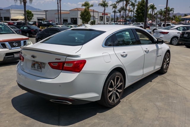 2022 Chevrolet Malibu RS photo 3