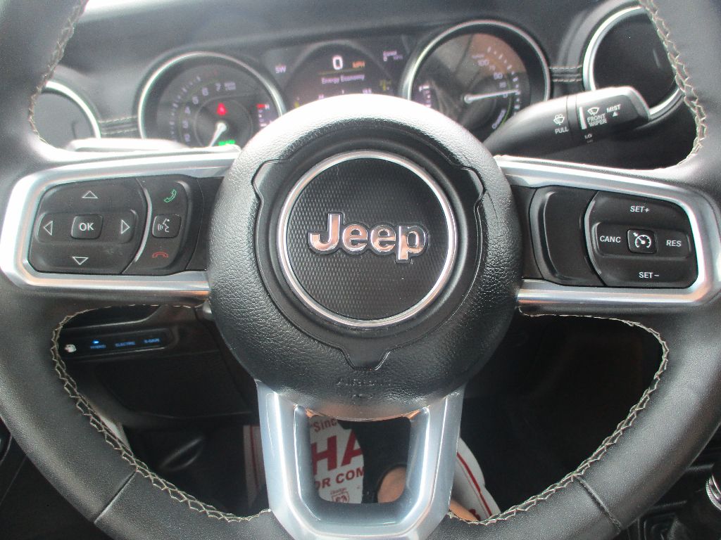 2023 Jeep Wrangler 4xe Sahara photo 10