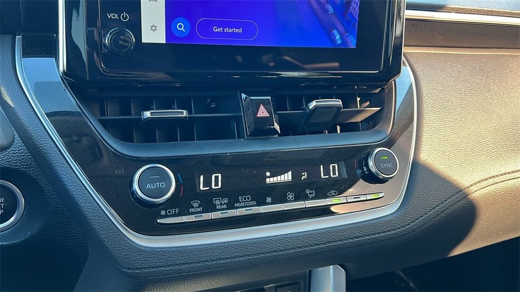 2023 Toyota Corolla Cross XLE photo 15