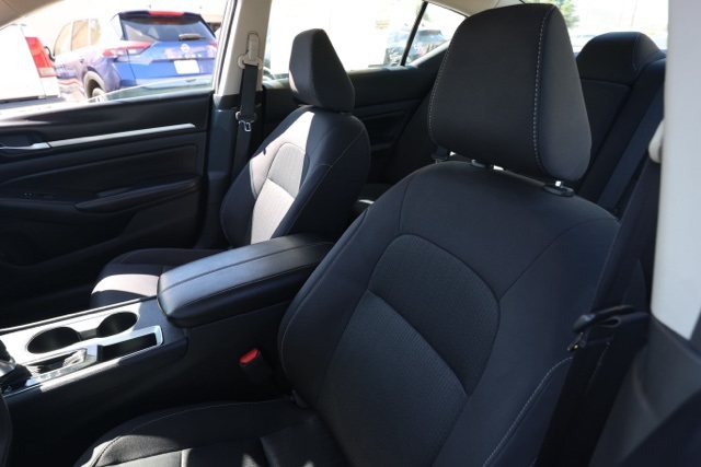 2022 Nissan Altima 2.5 SV photo 14