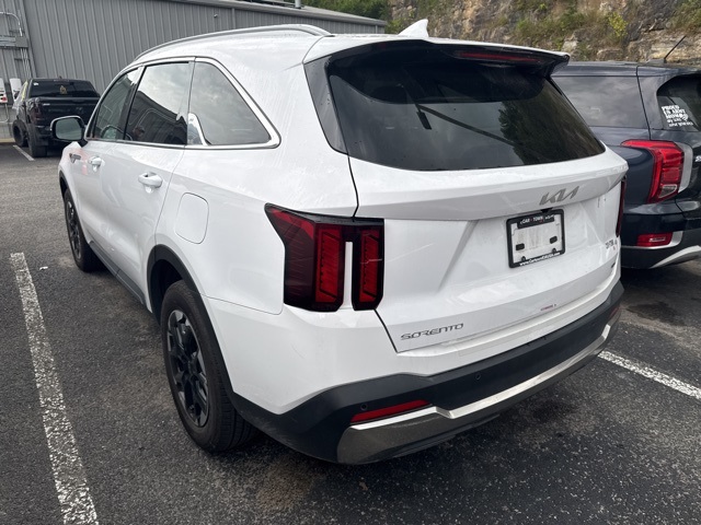 2024 Kia Sorento S photo 6