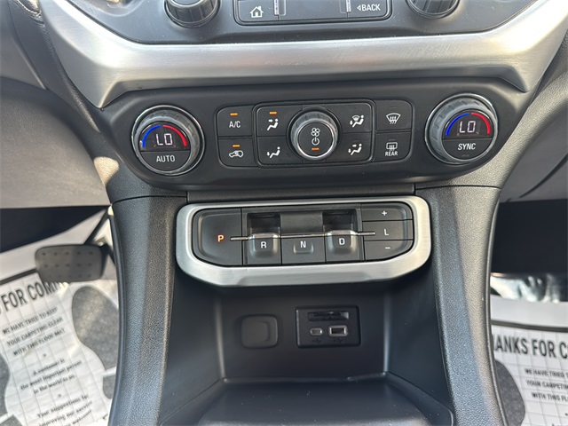2023 Gmc Acadia SLT photo 17