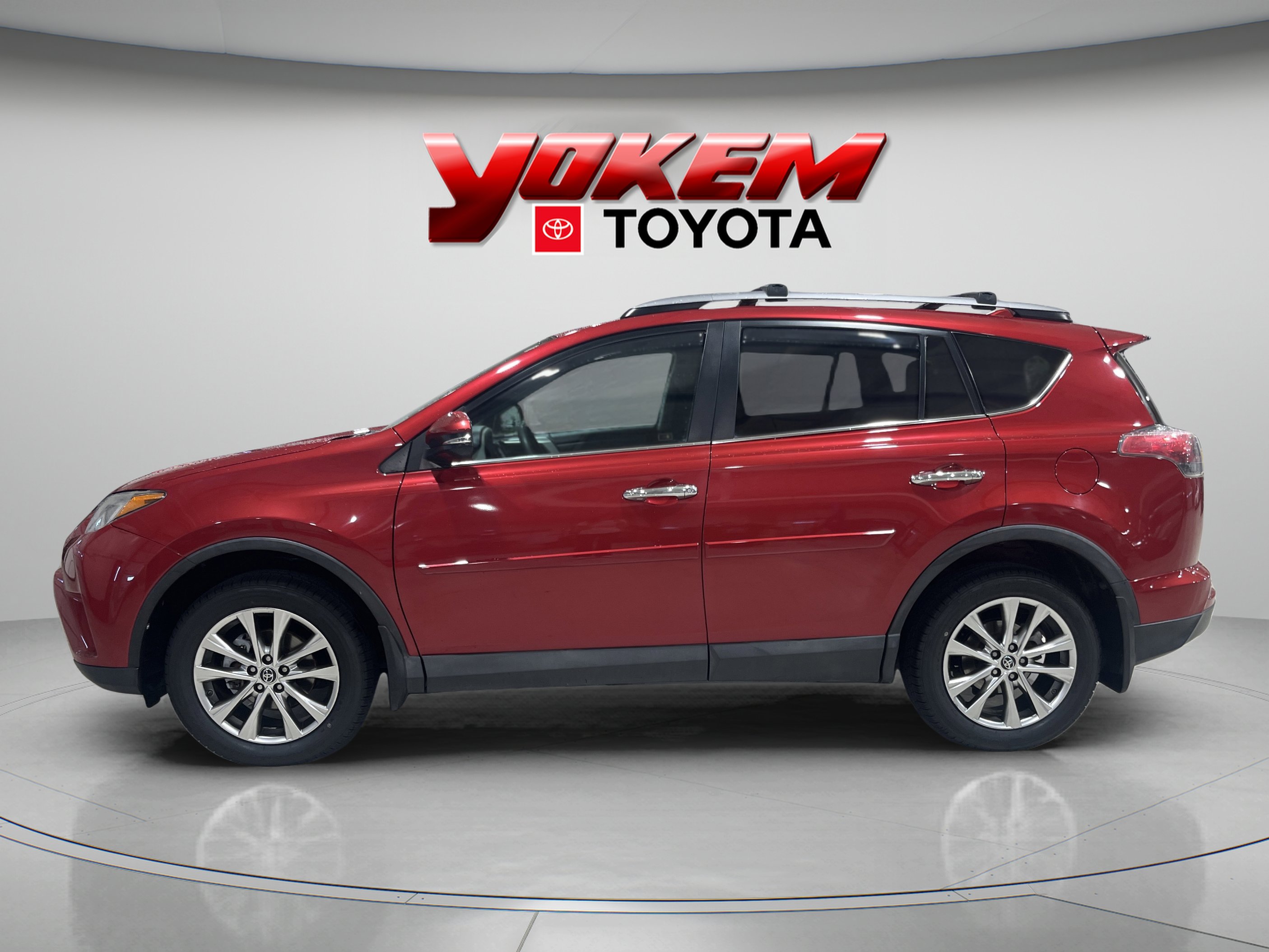 2017 Toyota RAV4 Limited photo 2