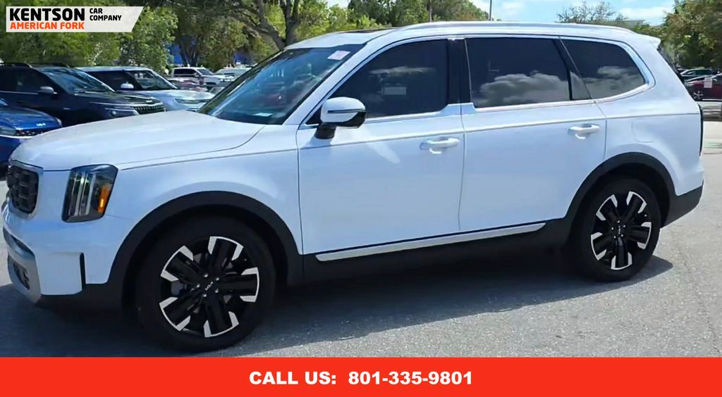 2023 Kia Telluride SX photo 2