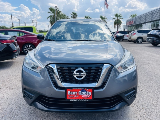 2020 Nissan Kicks S photo 2
