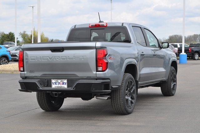 2025 Chevrolet Colorado Z71 photo 3