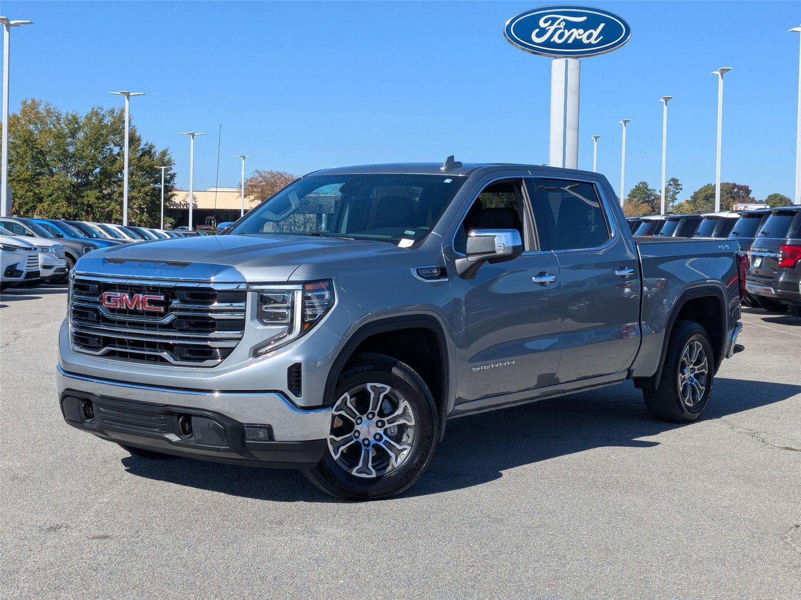 2025 GMC Sierra 1500 SLT's photo
