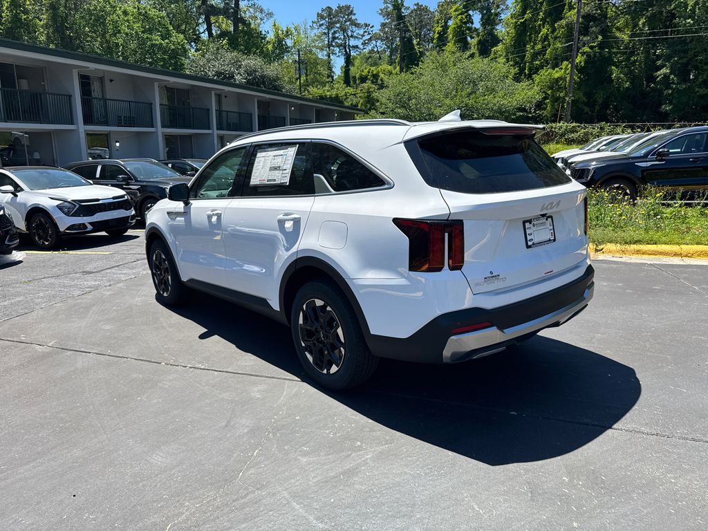 2025 Kia Sorento S photo 4