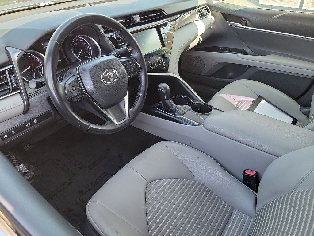 2019 Toyota Camry L photo 3
