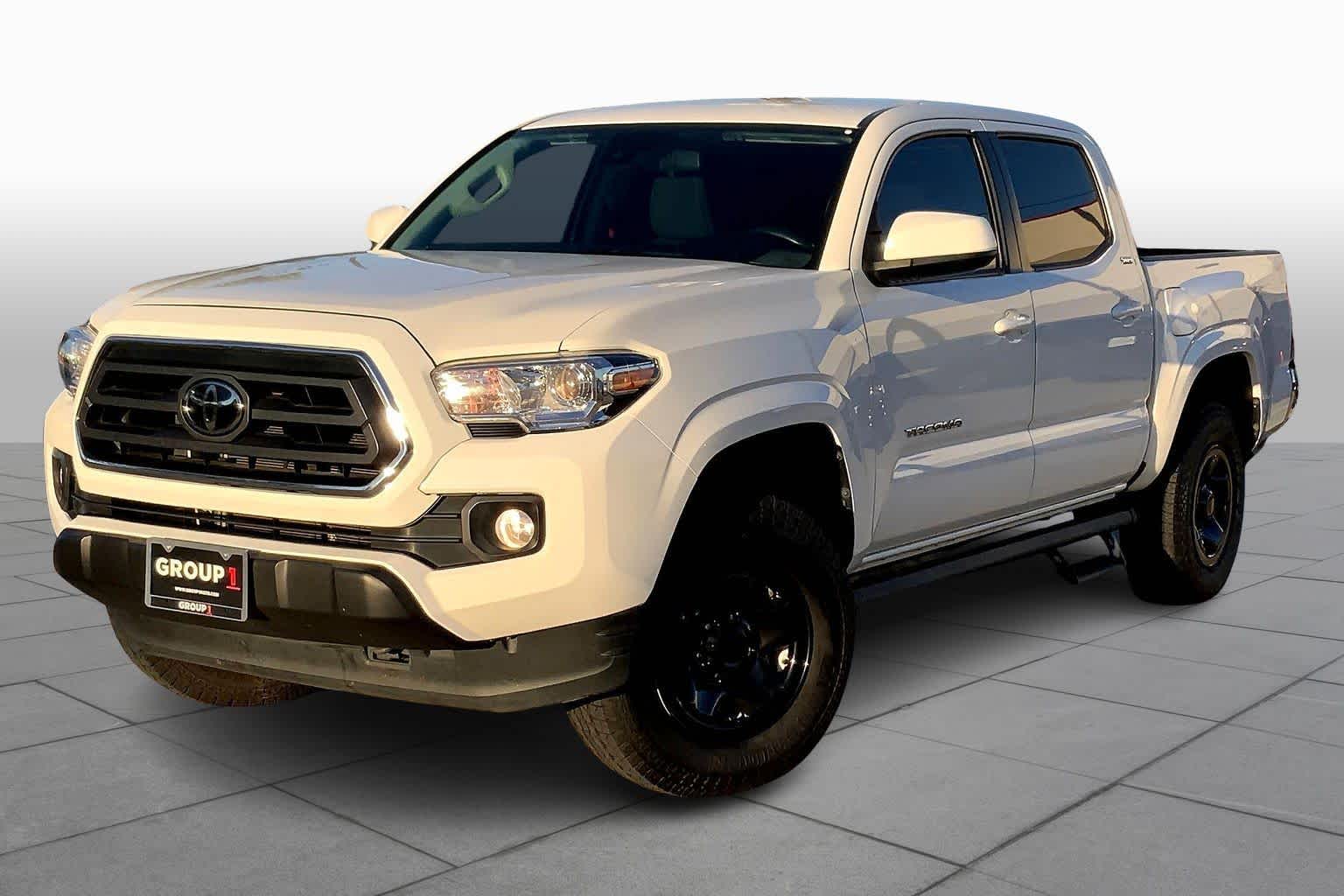 2022 Toyota Tacoma SR5 photo 2